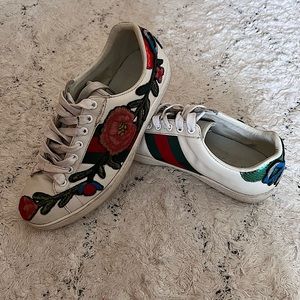 Gucci ace floral